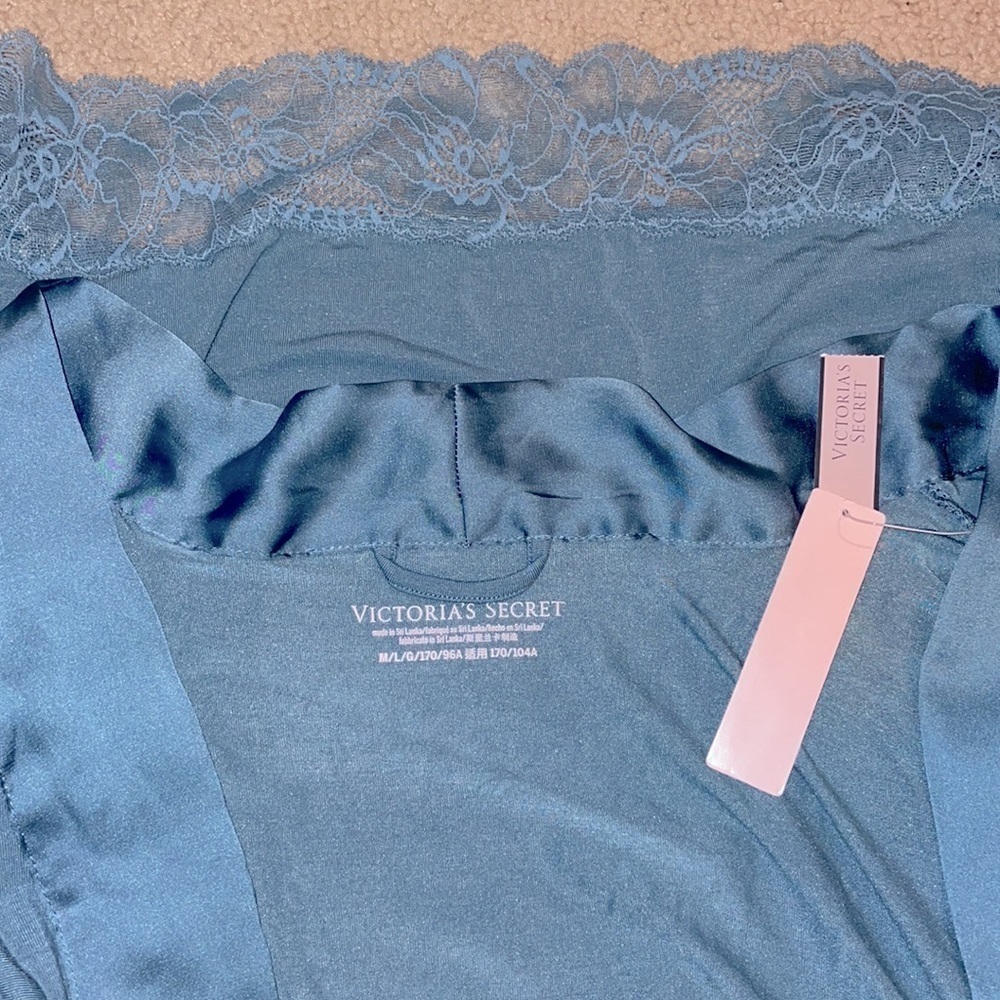 Victoria’s Secret Modal Robe NWT - Picture 3 of 4